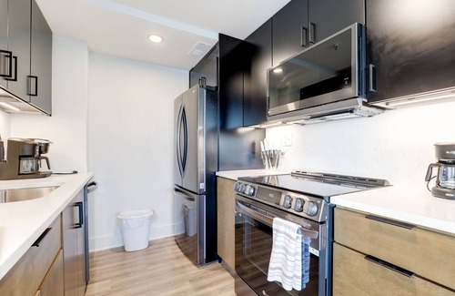 Radnor - Fort Myer Heights Apartment | 2BR Executive Apartment in Prime Location