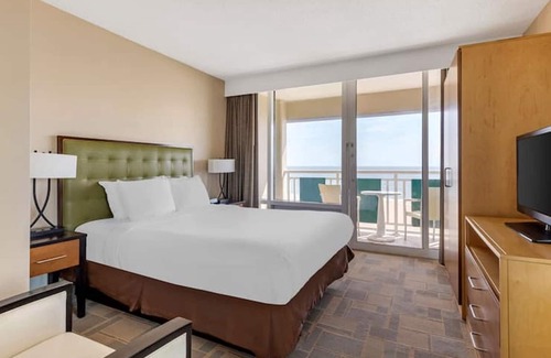 Northeast Virginia Beach Resort | 2BR Retreat with 2 Oceanfront Balconies at Hilton Ocean Beach Club Resort