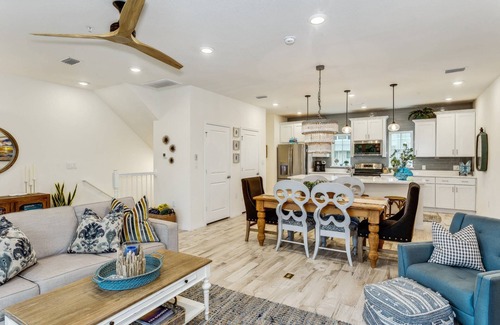Ono Island House | 2BR Townhome | 6 Bikes Included | Private Beach Club w/Tiki Bar |Pools |Hot Tub |Golf | Dogs OK