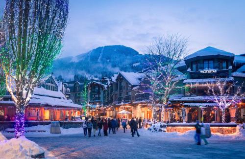 Blackcomb House | 2BR Treeline Townhome - Dog Friendly, Ski-in Access, Private Patio - Harmony Whistler