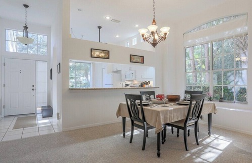 Braden River House | 2BR villa centrally located in University Park - Forest View