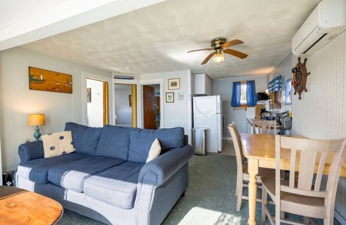 Bass Harbor House | 2BR Waterfront Pet Friendly Tiny Home! [Shipwreck]