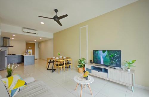 Central District Apartment | 2BR WIFI, Mid Valley, Mosaic Southkey, 5-7 pax, 7 mins to CIQ