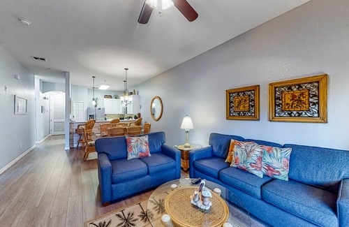 Bahama Bay Condo | 2nd floor condo w/basketball court, balcony, restaurant, near theme parks