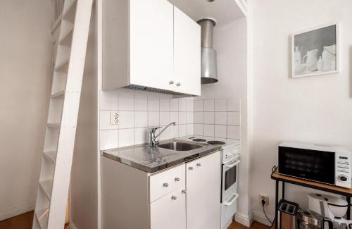 Hietalahti Apartment | 2ndhomes Cozy Studio in Kamppi