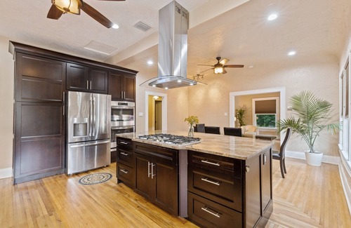 Lakeland House | 2x Properties + Pool + Pet Friendly