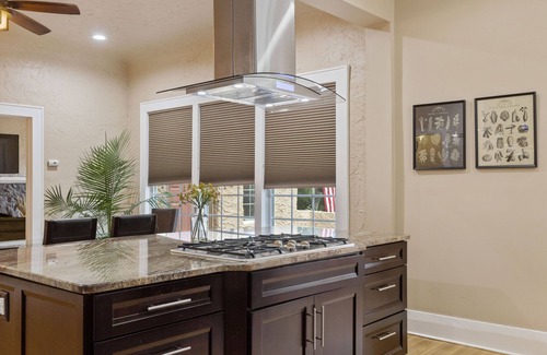 Lakeland House | 2x Properties + Pool + Pet Friendly