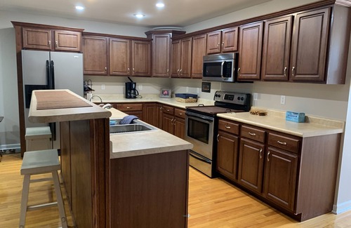 Bristol House | 3/2.5 Townhome near downtown Bristol, TN