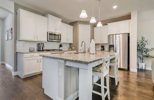 Fort Worth House | 3/2 | Short Drive to Stockyards| Patio | BBQ grill