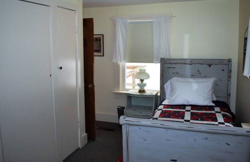 Weston House | 3.5 Acres, Pond, 1000 Mbps WIFI, House Generator