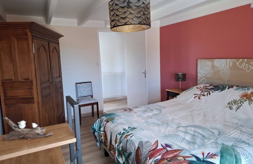 Sainte-Genevieve Other | 3.5 Kms from Barfleur, old farmhouse with wooded grounds and south-facing veranda.
