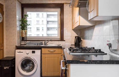 Gifford Apartment | 3/6 Lochview Court