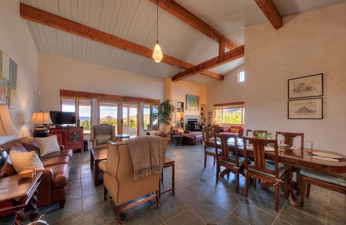 Spanish Valley House | 3-Acre Mountain Retreat with Views!