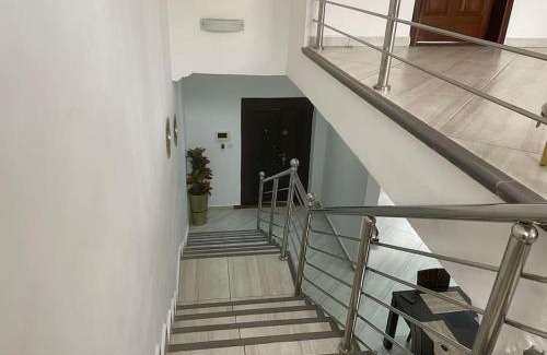 Accra Apartment | 3 Bdrm city view with pool at Dzorwulu
