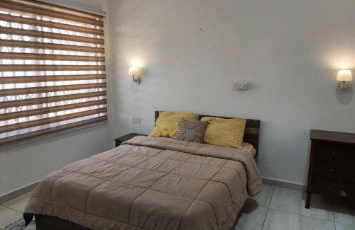 Accra Apartment | 3 Bdrm city view with pool at Dzorwulu