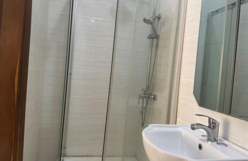 Accra Apartment | 3 Bdrm city view with pool at Dzorwulu