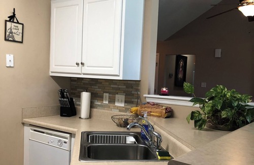 Grovetown House | 3 bed/2 bath house with fence patio, 5min from Fort Gordon and close to Masters.