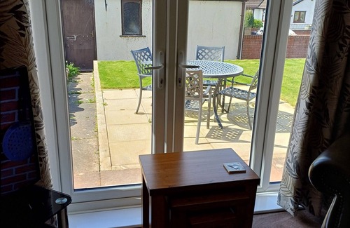 Colwyn Bay House | 3-bed Bungalow Near Conwy Valley Close to Castle