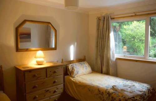 Damnaglaur House | 3 Bed Bungalow - Sleeps 6 - Pet Friendly - Parking