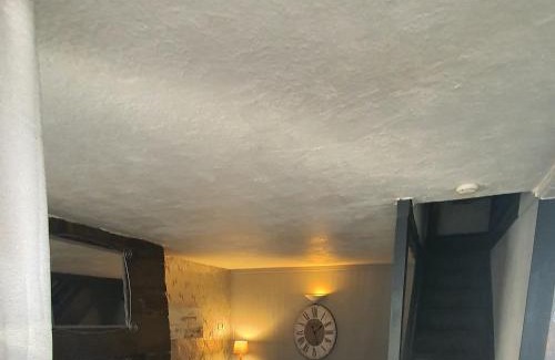 Tremadog House | 3 bed cottage Tremadog square close to restaurants and bars great walks fantastic base