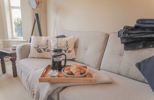 Lowestoft House | 3 bed Edwardian holiday home 150 yards to Pakefield’s golden beach