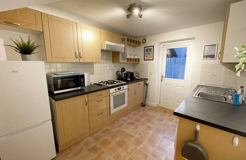 Cheltenham House | 3 Bed Home in Cheltenham Centre with Free Parking