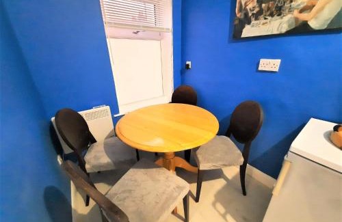 Colchester House | 3-Bed House in Colchester with Parking and WiFi