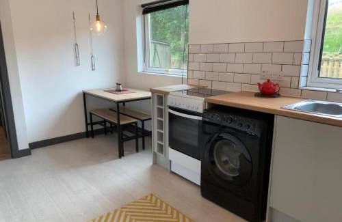 Badcall House | 3 Bed House - Sleeps 5 - Pets - Parking - Wifi