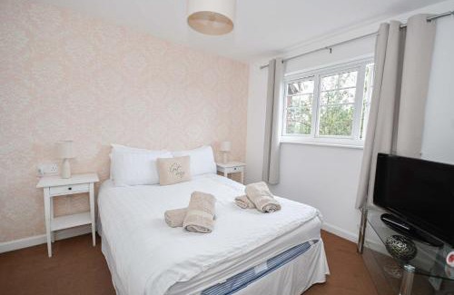 Vauxhall House | 3 Bed House, Sleeps 5, Walking Distance to Centre