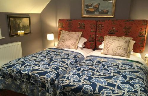Abergele House | 3 Bed House - Sleeps 6 - Pets Garden Parking