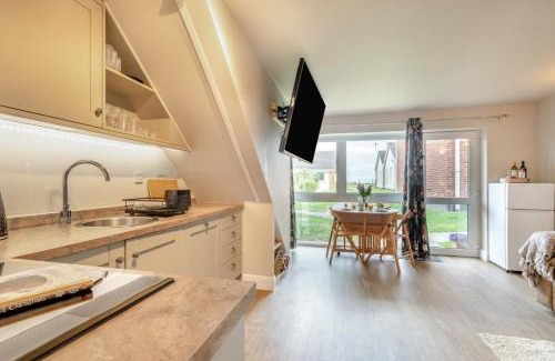 Corton House | 3 Bed in Corton oc-s32347