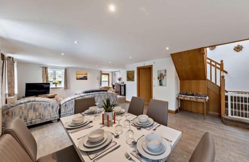 Arthog House | 3 Bed in Fairbourne 77304