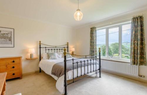 Oswestry House | 3 Bed in Llanrhaeadr Ym Mochnant 85799