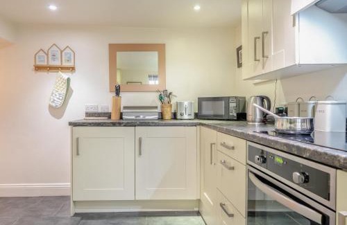 Isle of Purbeck House | 3 Bed in Isle of Purbeck IC002