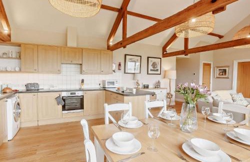 Launceston House | 3 Bed in Launceston 57287