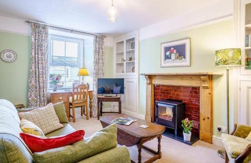 Narberth House | 3 Bed in Narberth 79443