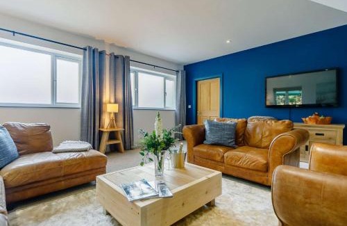 Camborne House | 3 Bed in Portreath 89492