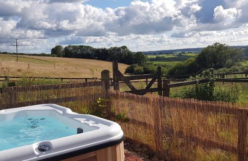 Umberleigh House | 3 Bed in South Molton 78305