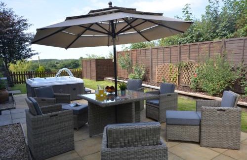 Filleigh House | 3 Bed in South Molton 62655