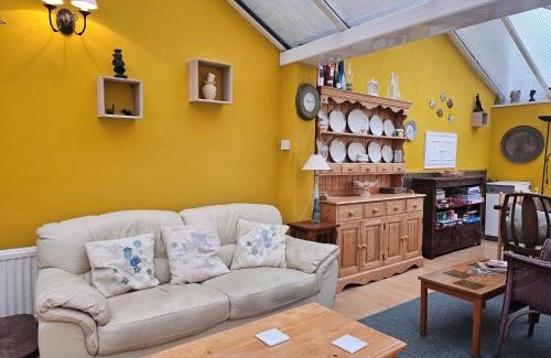 Llanfihangel Tal-y-llyn House | 3 Bed in Talyllyn 93947