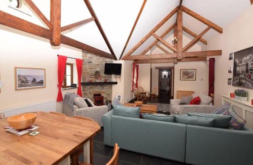 Camelford House | 3 Bed in Tintagel PENDB