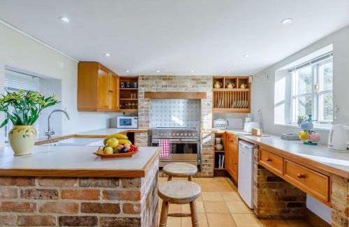 Upwey House | 3 Bed in Upwey 87065