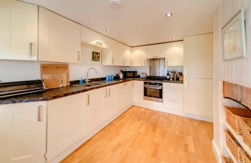 Isle of Purbeck House | 3 bed property in Isle of Purbeck Dorset IC001