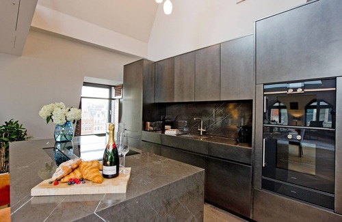Soho Apartment | 3-bed Rooftop Penthouse