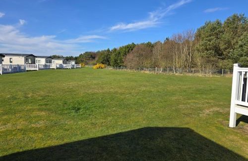 Dornoch House | 3 Bed-Sleeps 8-Free Parking-5 Min to Beach