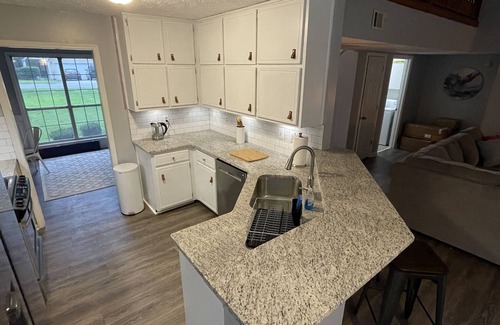 Fayetteville House | 3 Bedroom, 2.5 Bath House With Large Enclosed Rear Garden.