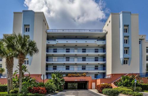 New Smyrna Beach Apartment | 3 Bedroom 2 Bath Oceanwalk Condo With Estuary Views