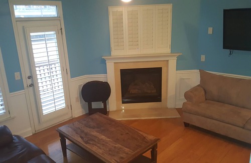 Atlantic Station Area House | 3 Bedroom/3.5 Bath Home in Atlantic Station
