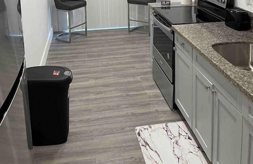Biscayne Park Apartment | 3 Bedroom 665028 by Houzlet