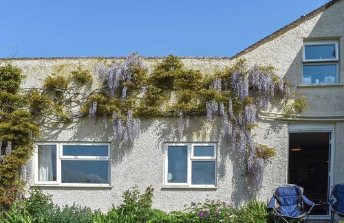 Fiddington Cottage | 3 bedroom accommodation in West Quantoxhead
